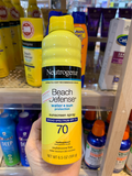  (SALE-T8/25) Xịt chống nắng đi biển Neutrogena Beach Denfense SPF70 6.5Oz 184g 