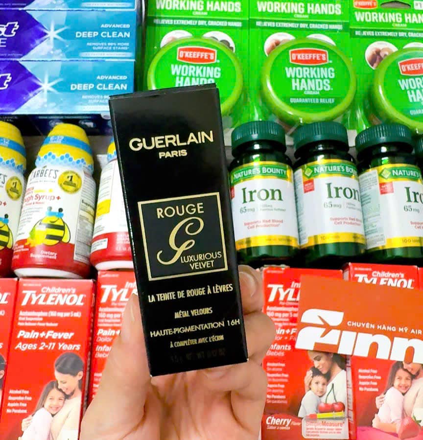  Son Guerlain Ladies Rogue G Luxurious Velvet Metal Lipstick No 880 Magnetic Red Makeup 0.12Oz 3.5g 