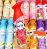 Xịt thơm phòng Febreze Air Mist Sweet Watermelon Vine 8.8Oz 250g 