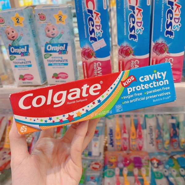  (SALE-SPL) Kem đánh răng cho bé Colgate Kids' Toothpaste with Cavity Protection & Fluoride Bubble Fruit 130g 4.6Oz 