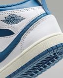  Giày Air Jorrdan 1 Mid Se size 5Y 