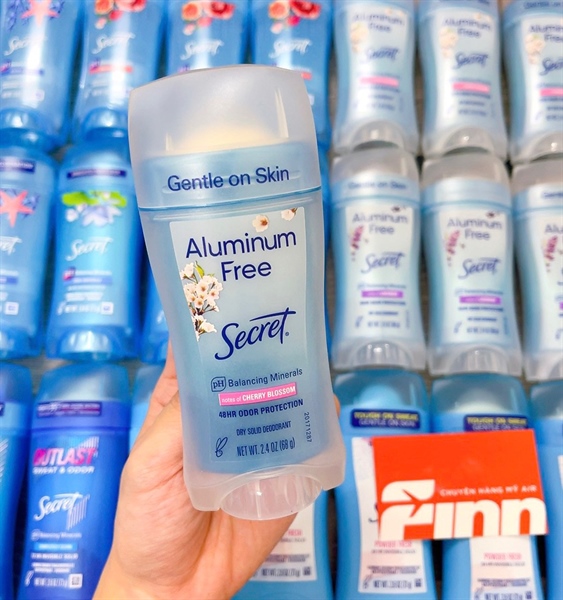 Sáp khử mùi Secret Aluminum Free Deodorant for Women Cherry Blossom 2.4Oz 68g