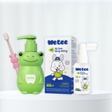  Combo Hành Trình Xanh gồm: 1 Xịt Vệ Sinh Răng Miệng Wetee Xanh 30ml và 1 Gel Đánh Răng 100ml Cho Bé Từ 1 Tuổi Tặng Bàn Chải Lông Mềm Hình Đáng Yêu 