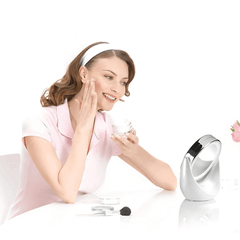 Gương trang điểm BEURER BS49 quay được 360°
