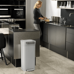 Thùng rác nén rác và khử mùi Joseph Joseph Titan Pebble 20L 30052