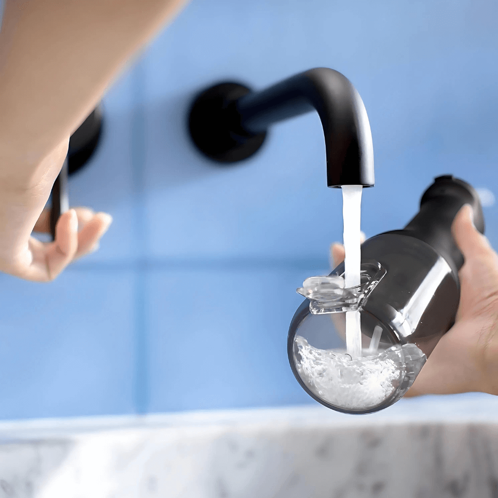 Tăm nước Philips thế hệ mới HX3826/33 màu đen