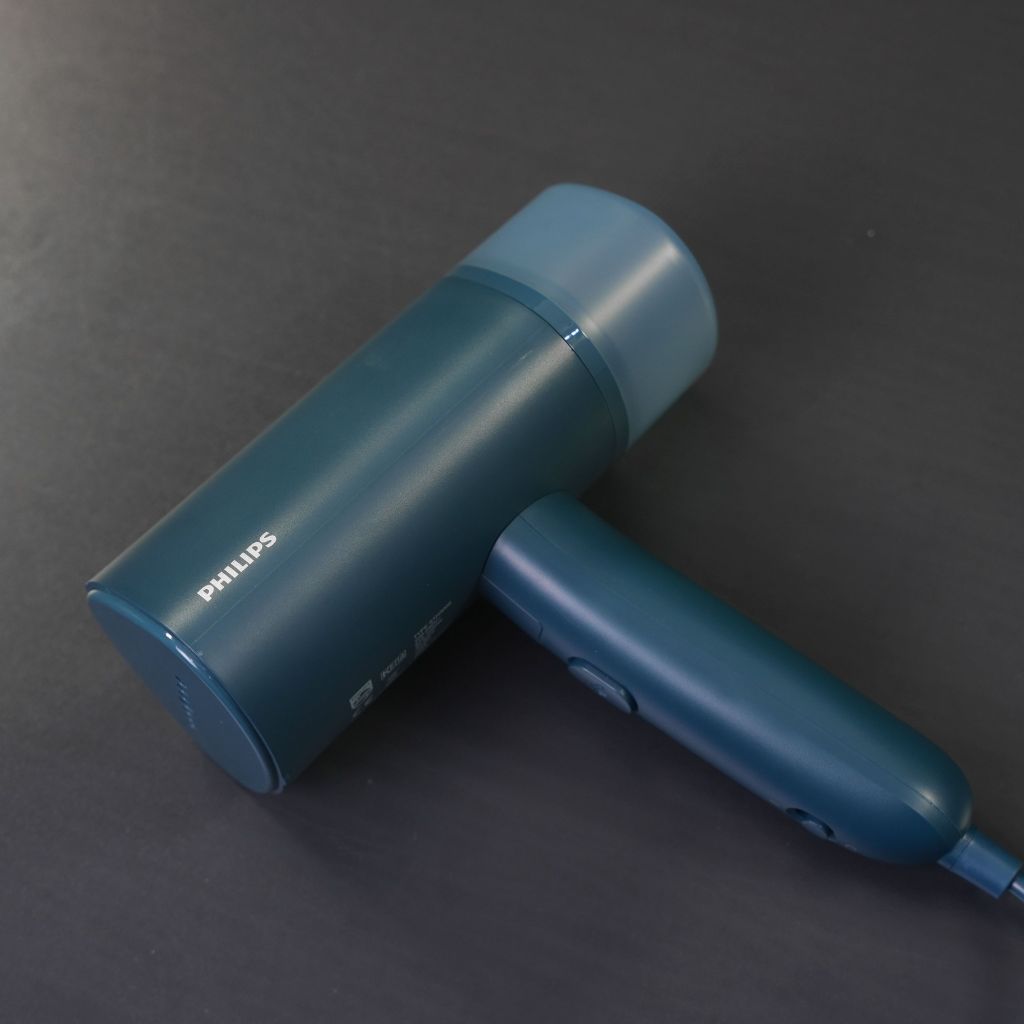 Bàn là hơi nước cầm tay Philips STH3000/20 màu xanh dương