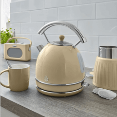Ấm siêu tốc SWAN Retro 3000W 1,8L màu kem