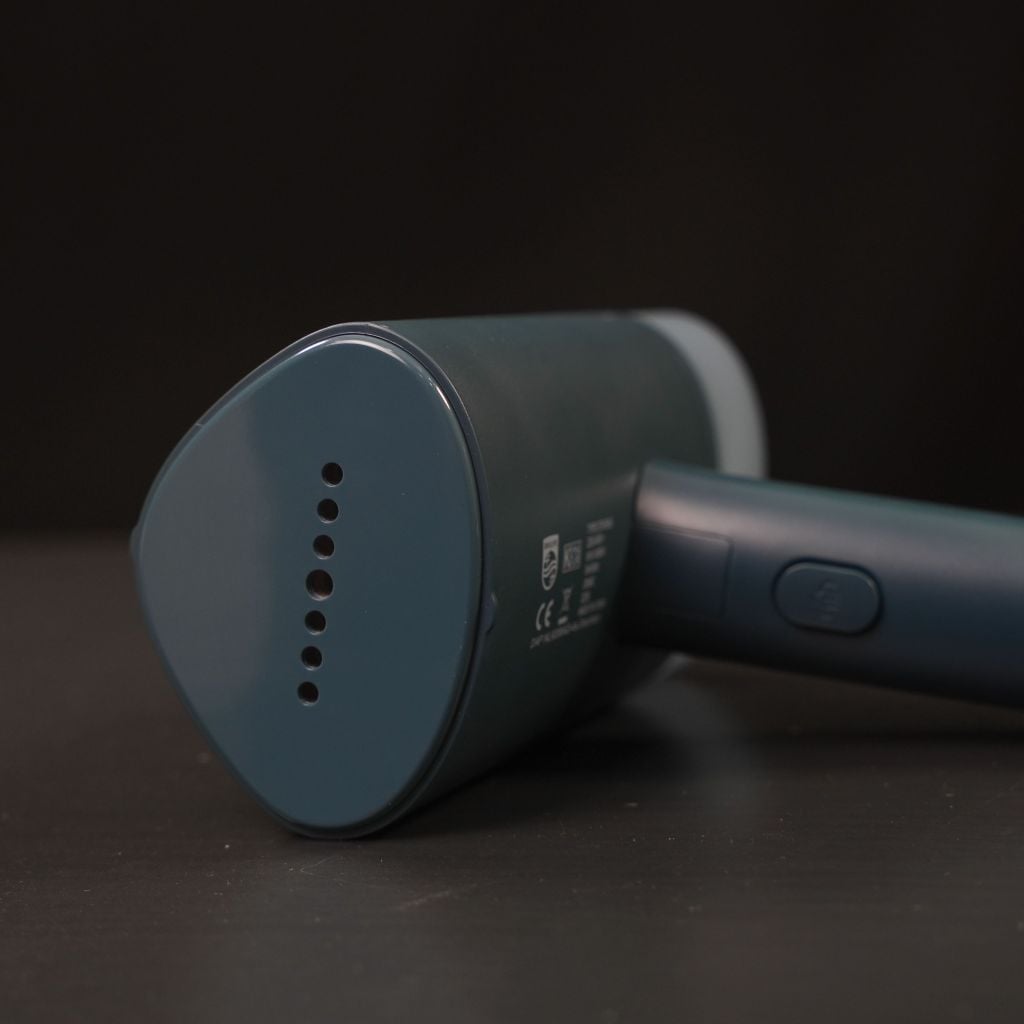 Bàn là hơi nước cầm tay Philips STH3000/20 màu xanh dương