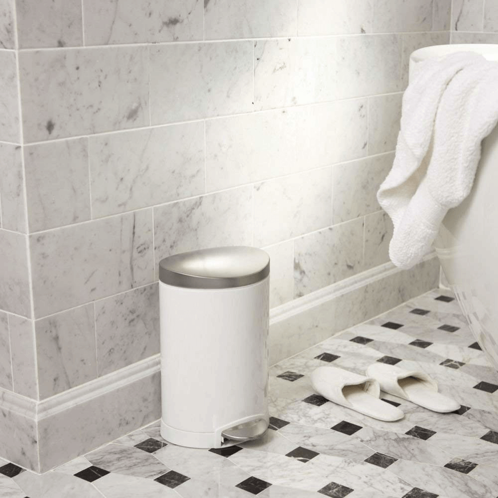 Thùng rác bán nguyệt Simplehuman 10l màu trắng