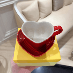 Set cốc trái tim kèm đĩa lót Le Creuset màu đỏ
