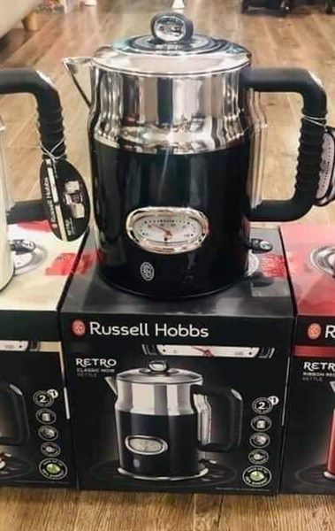 Ấm siêu tốc Russell Hobbs 2167070 màu đen