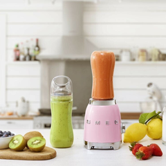 Máy xay sinh tố mini SMEG PBF01PKEU màu hồng
