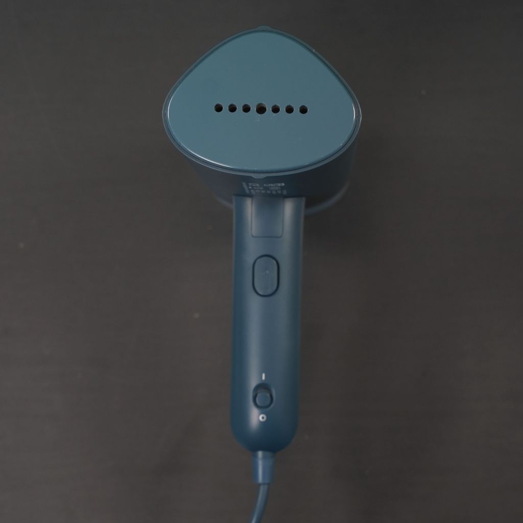 Bàn là hơi nước cầm tay Philips STH3000/20 màu xanh dương