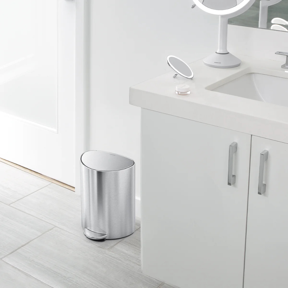Thùng rác bán nguyệt Simplehuman 6L nắp phẳng nội địa Đức