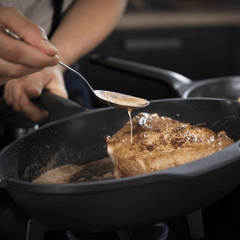 Chảo đúc cao cấp Tefal Robusto có miệng rót 20cm E2490244