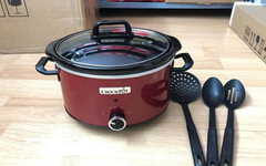 Nồi nấu chậm Crock Pot màu đỏ