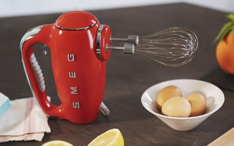 Máy đánh trứng SMEG HMF01RDEU MÀU ĐỎ