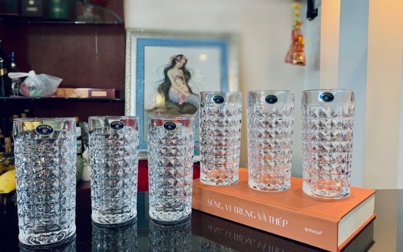 Bộ bình nước Bohemia Diamond gồm 1 bình 1250ml và 6 cốc 260ml