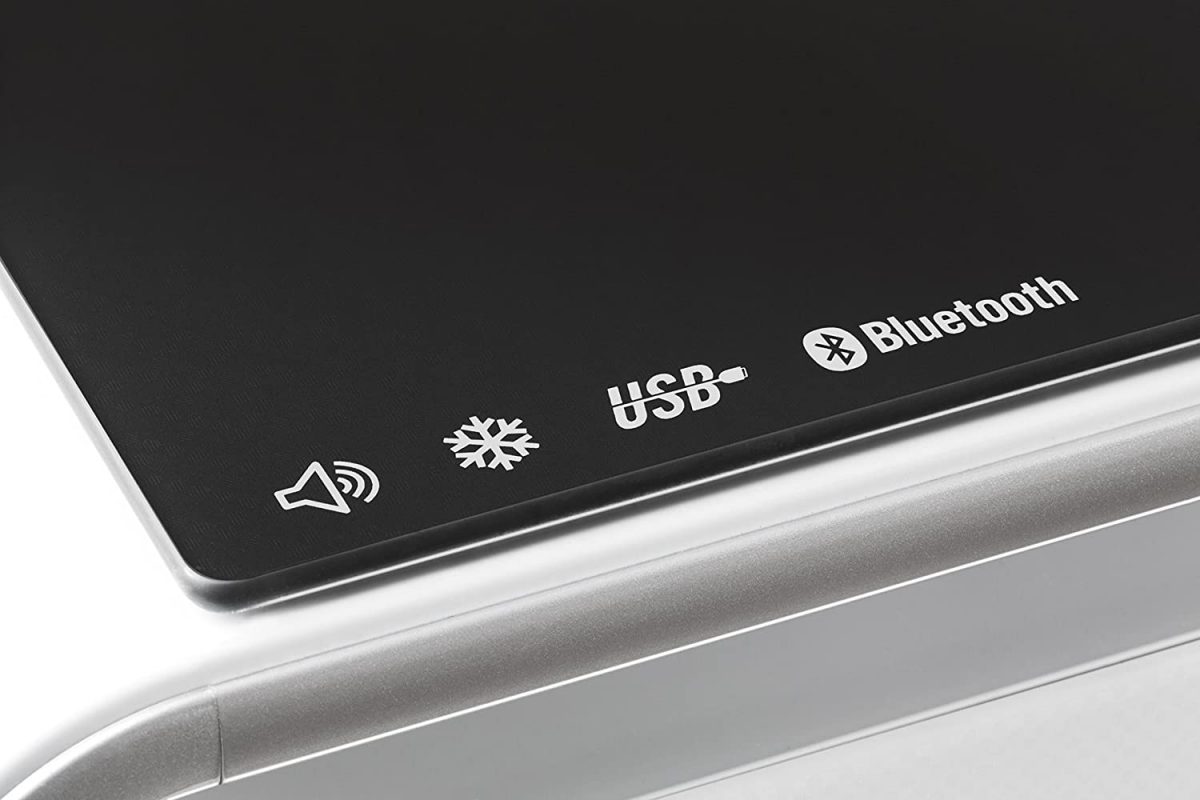 Các chức năng chính như: Nghe nhạc – Làm lạnh – Tích hợp USB – Kết nối Bluetooth