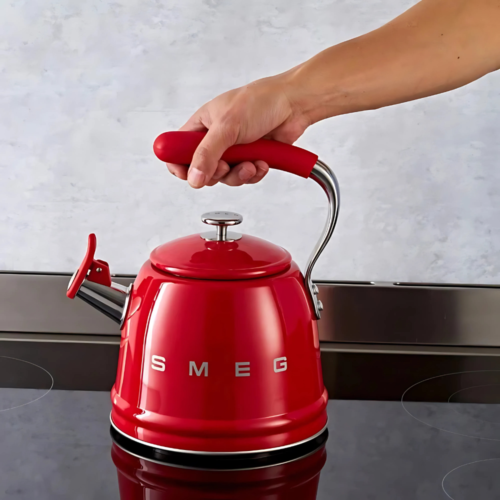 Ấm đun từ thổi sáo SMEG CKLW2001RD màu đỏ
