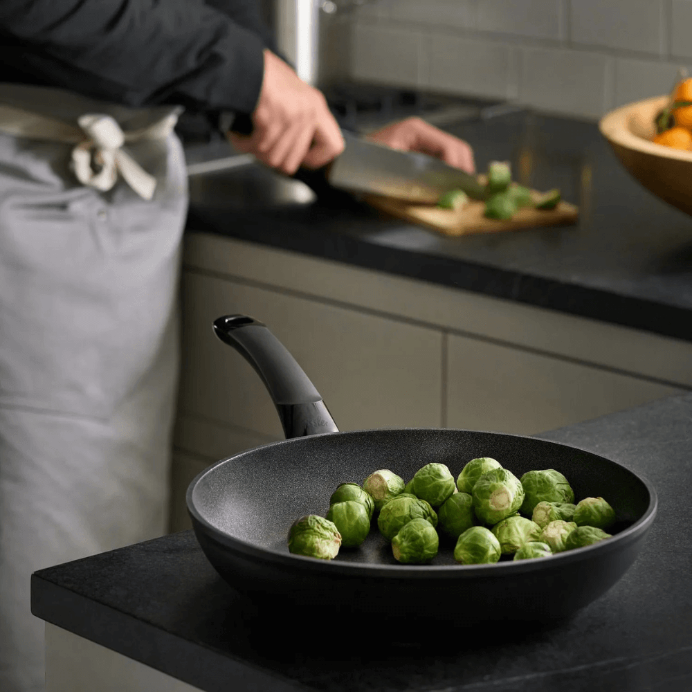 Chảo chống dính Fissler Adamant Classic 24cm kèm vung kính made in Germany
