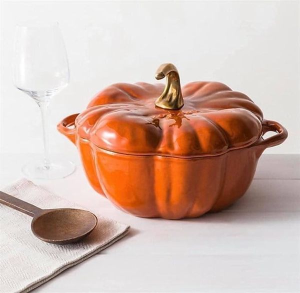 Nồi STAUB bí ngô Pumpkin Cocotte bí ngô 24cm màu cam quế