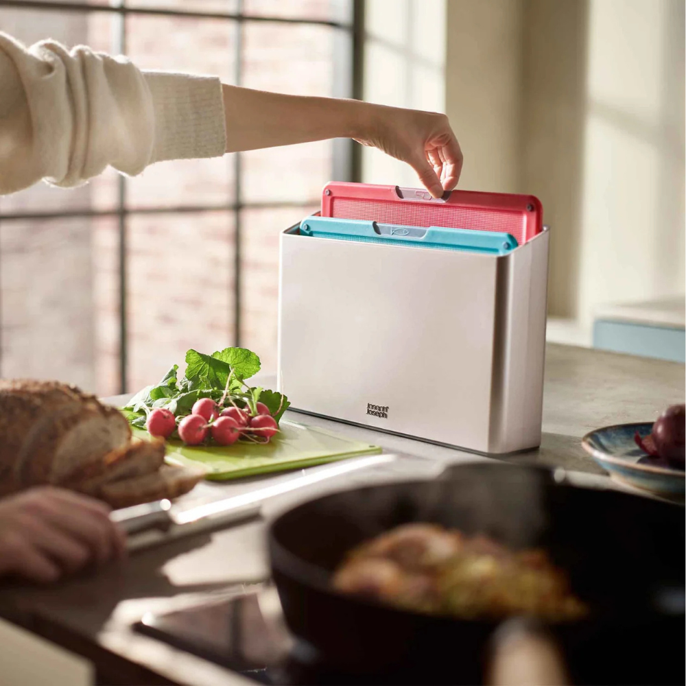 Set 4 thớt Joseph Joseph 60230 Folio kèm 1 dao nhà bếp