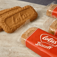 Thùng bánh quy LOTUS BISCOFF 300c