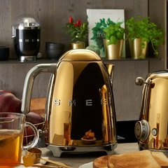 Ấm siêu tốc SMEG KLF03GOEU màu vàng