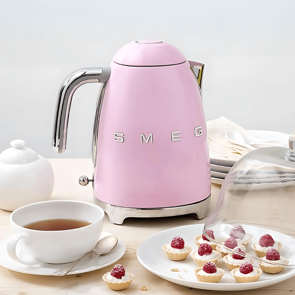 Ấm siêu tốc SMEG KLF03PKEU màu hồng