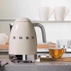 Ấm siêu tốc SMEG KLF04CREU màu kem