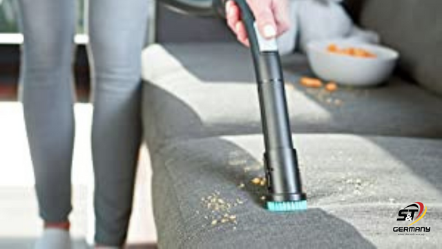 Máy được trang bị chổi quét bụi đặc biệt mà ít máy có được