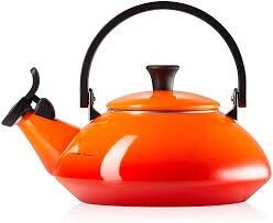 Ấm đun nước trên bếp từ Le Creuset Zen 1,5L màu cam