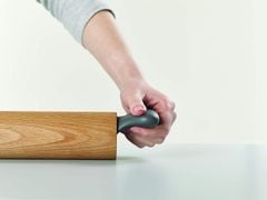 Cây lăn bột Joseph Joseph 40108 Grip-Pin nội địa Đức