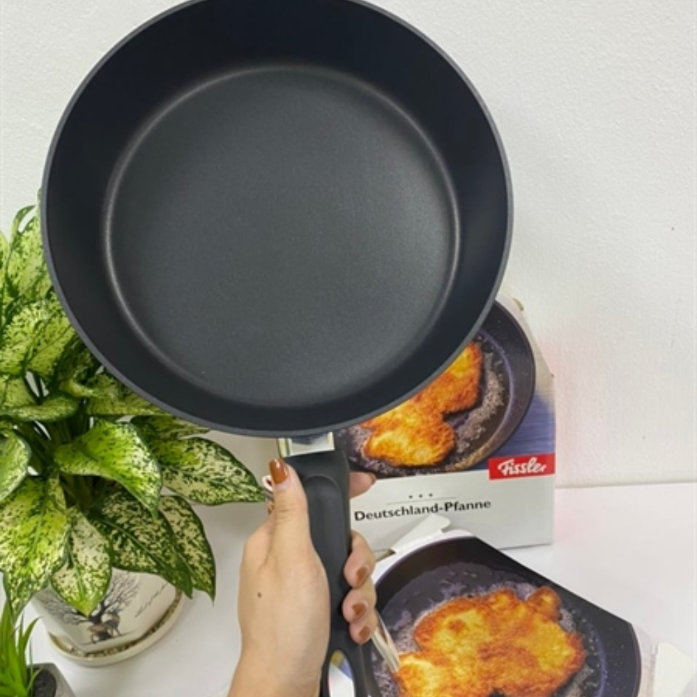 Fissler Adamant/Aluminium Kookpannenset, 3-delig, pannen gecoat met metalen deksel, anti-aanbaklaag (1 kookpan, 1 braadpan, 1 steelpan) - inductie, antraciet
