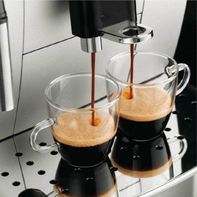  Máy pha cà phê Delonghi Magnifica Ecam 20.116.B pha hai tách cafe cùng một lúc.