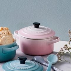 Bộ 4 nồi mini Le Creuset Metallics Chiffon Pink, Rosenquarz, Violett, Nebelgrau (hồng đậm, hồng nhạt, hồng tía, xám)