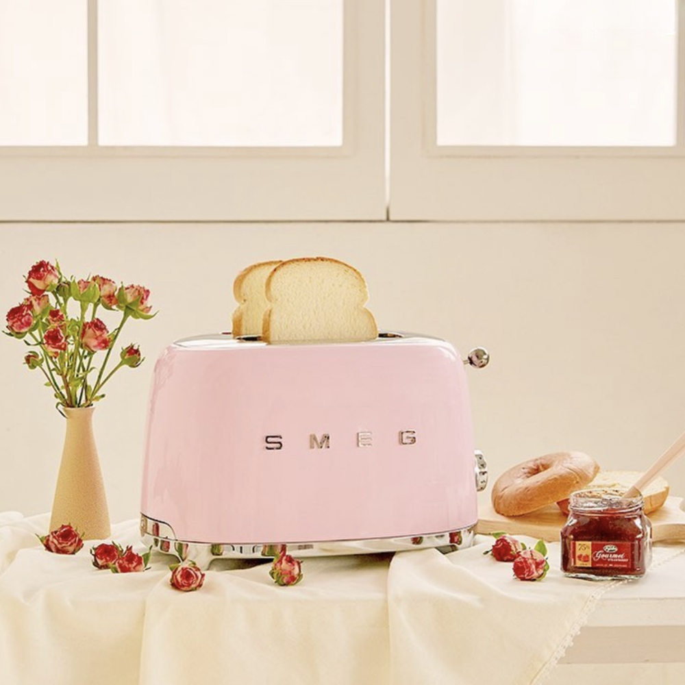 Máy nướng bánh mì SMEG TSF01PKEU màu hồng