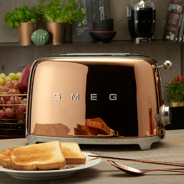 Máy nướng bánh mì SMEG TSF01RGEU màu Rose Gold