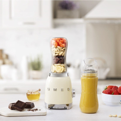 Máy xay sinh tố mini SMEG PBF01CREU màu kem