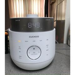 Nồi cơm điện cao tần Cuckoo CRP-LHTR0610FW 1,08L màu trắng