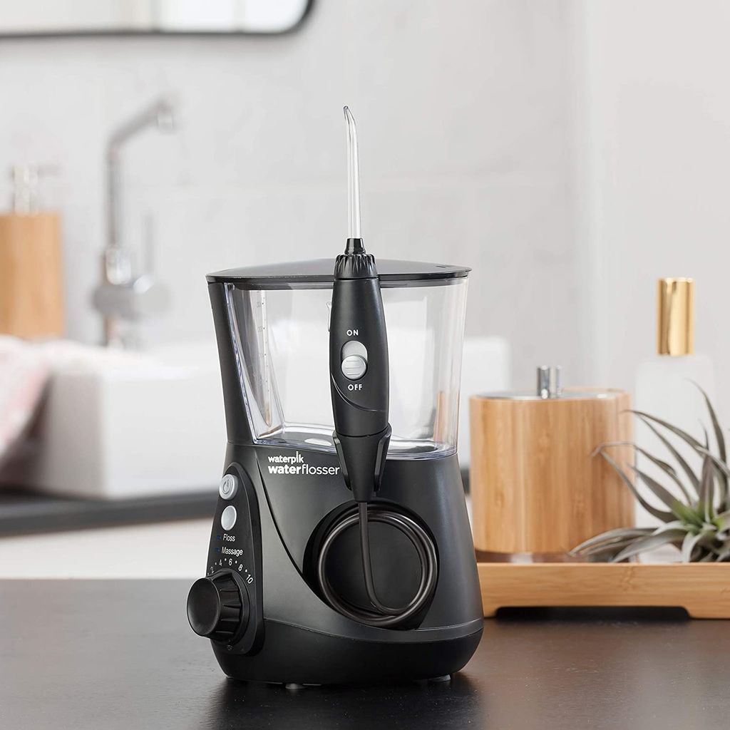 Tăm nước Waterpik Ultra Professional WP-662EU màu đen