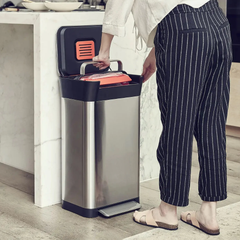 Thùng rác nén rác và khử mùi Joseph Joseph Titan 30L Steel 30030