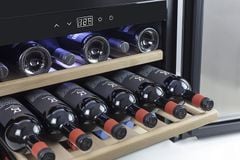 Tủ rượu CASO WineSafe 18 EB 627 màu đen 18 chai