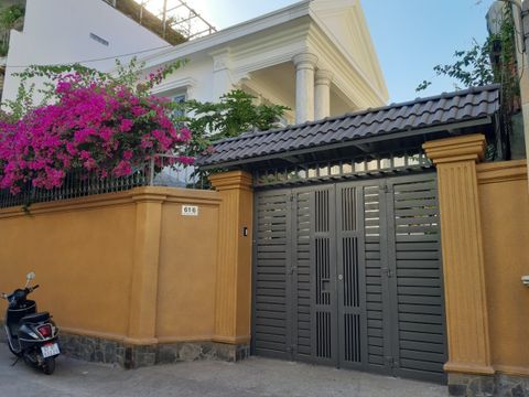 nhà cấp 4 DT 12.5x41, đường Nguyễn Xí, giá 35,9 tỷ, giá tốt nhất khu vực