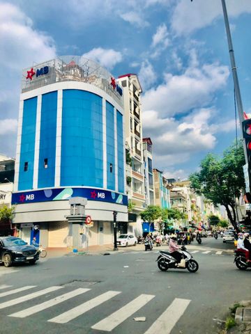 Bán nhà BUILDING 35 đường 3/2, Q.10,  DT:8x20m, Hầm-8Lầu