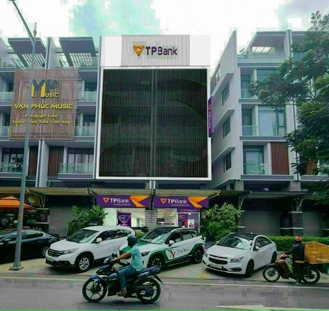 Buiding vp D2 P.25 Bình Thạnh DT 7mx21m