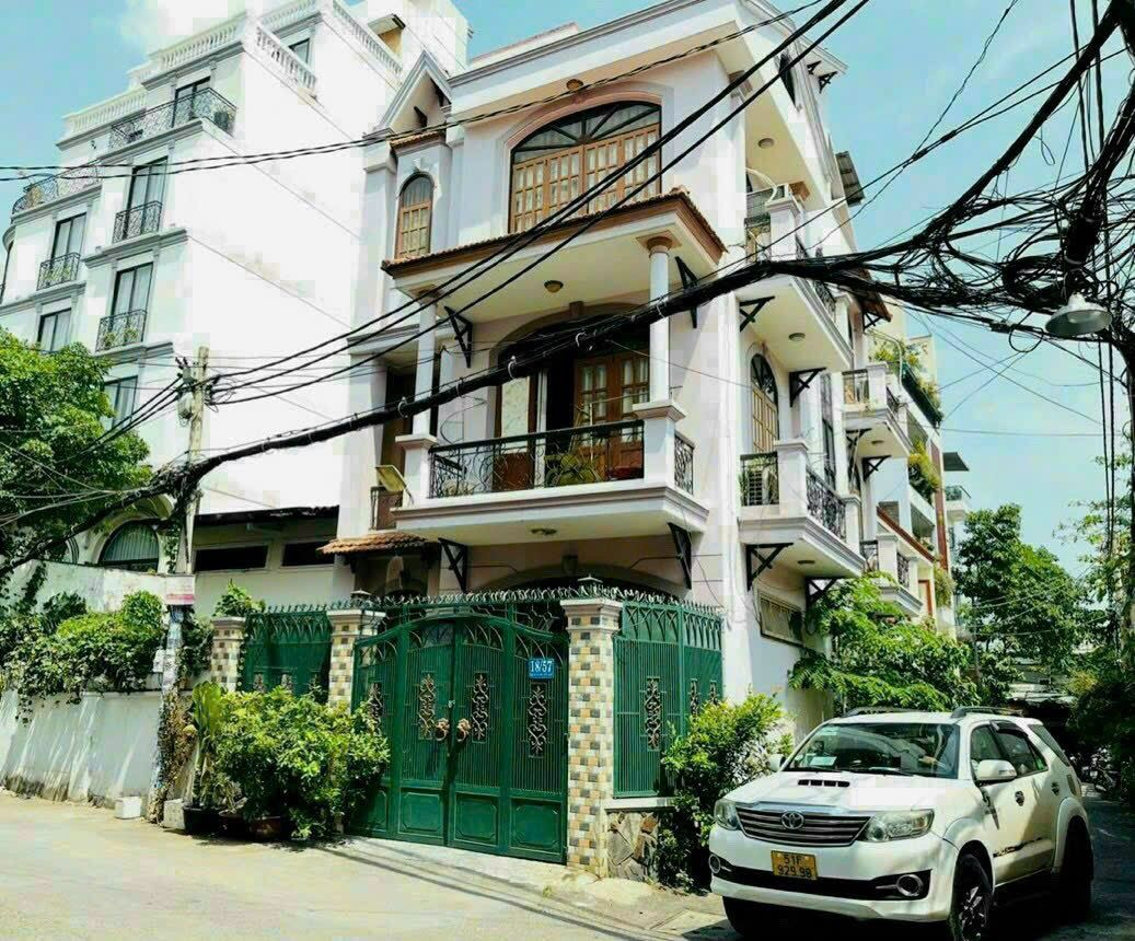 Cần bán căn biệt thự 3 tầng, góc 2 mặt tiền hẻm ô tô 8m đường Nguyễn Cửu Vân