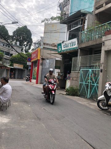 mặt tiền đường Nguyễn Thị Huỳnh, DT CN 66m2, giá 11,2 tỷ